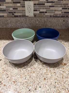 Set of 4 Colorful  Bowls - Mint, Blue, Gray